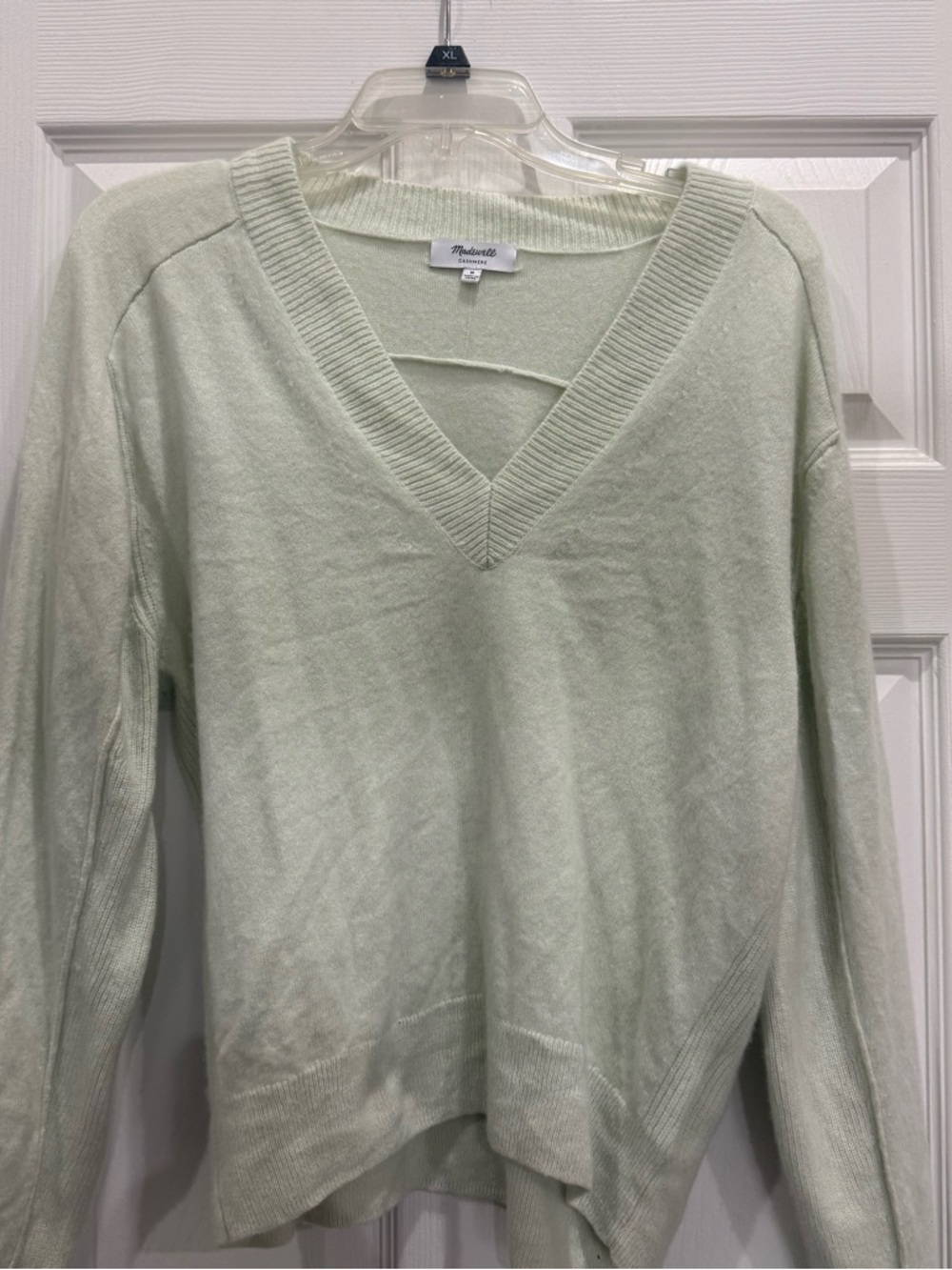 Madewell Cashmere V-Neck Sweater in Light Mint